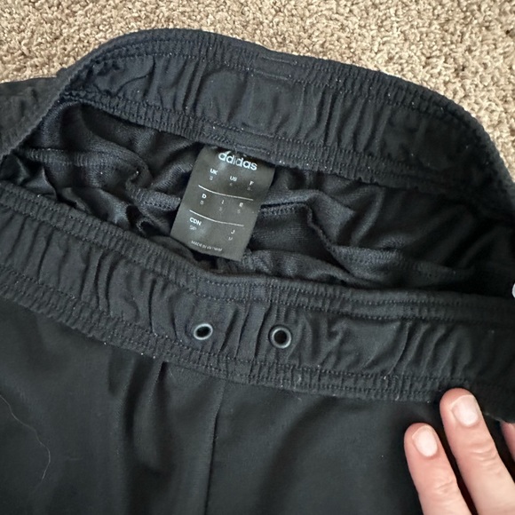 Men’s Adidas Joggers. 3 stripe - Picture 5 of 6